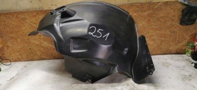 Guardabarros interior trasero derecho, aleta delantera A2518841022 Mercedes