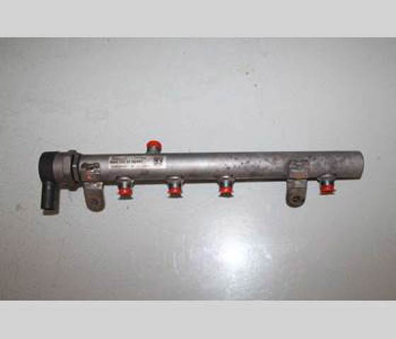 Rampa de inyectores izquierda A6420703395 Mercedes