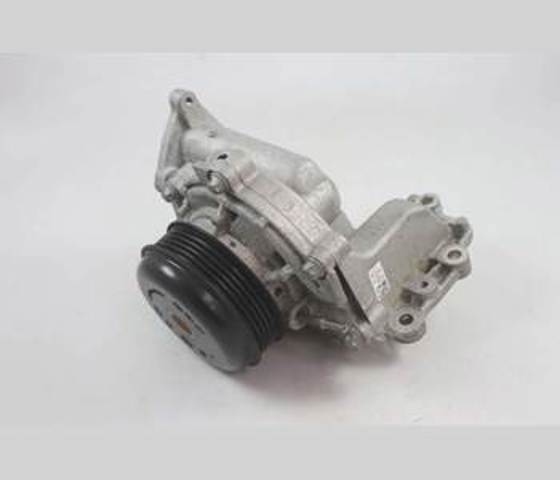 Bomba de agua A6542000001 Mercedes