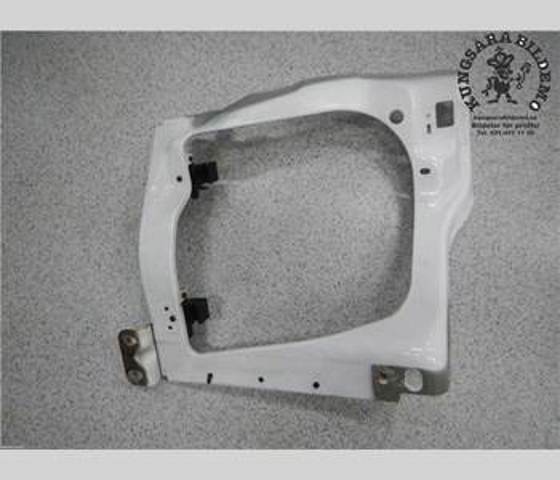 Soporte de radiador derecha (panel de montaje para foco) CC1113K019AA Ford