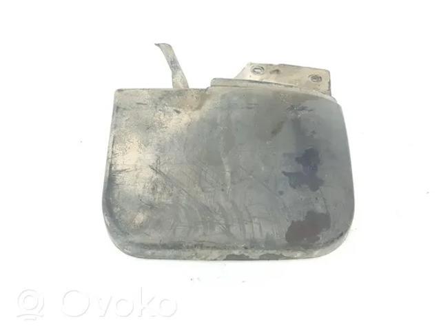 Faldilla guardabarro delantera derecha MR463742 Mitsubishi