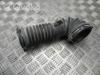 Tubo flexible de aspiración, salida del filtro de aire SH0113221 MAZDA