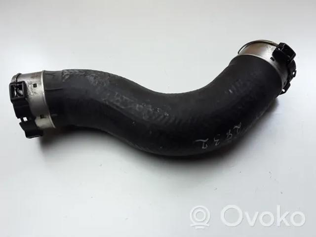 Tubo flexible de aire de sobrealimentación superior izquierdo SHY11322X Mazda