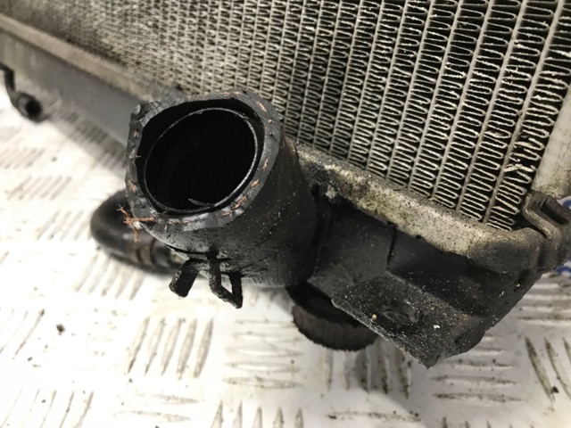 MITSUBISHI MR968289 Radiador comprar Barcelona