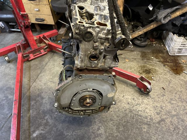 06J100038E Motor completo  disponible Burgos