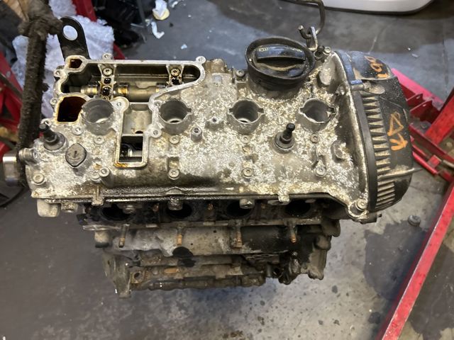 VAG 06J100038E Motor completo  disponible Lugo