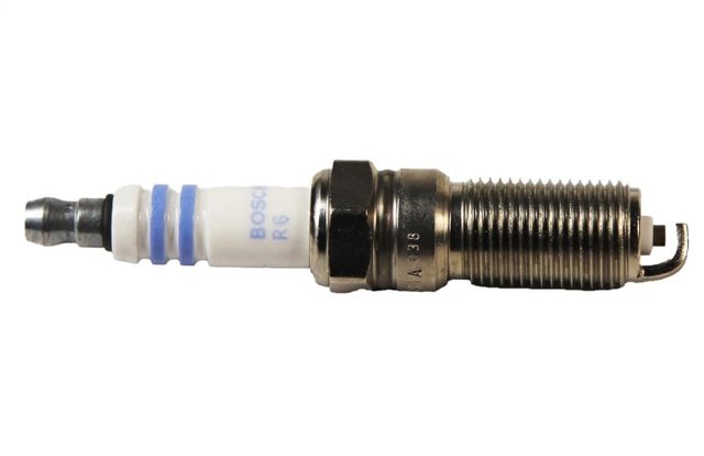 0242236633 Bujía  en stock Sabadell