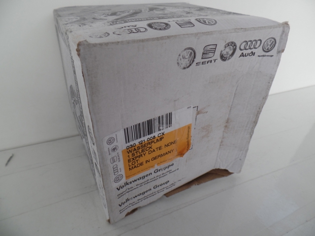 VAG 030121008CX Bomba de agua comprar Pamplona