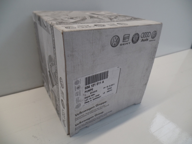 VAG 038121011A Bomba de agua  en stock Valencia
