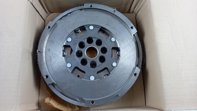 VAG 074105266N Volante motor  en stock Valencia