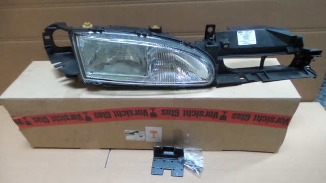 Precio del repuesto Faro delantero derecho Mondeo I hatchback
