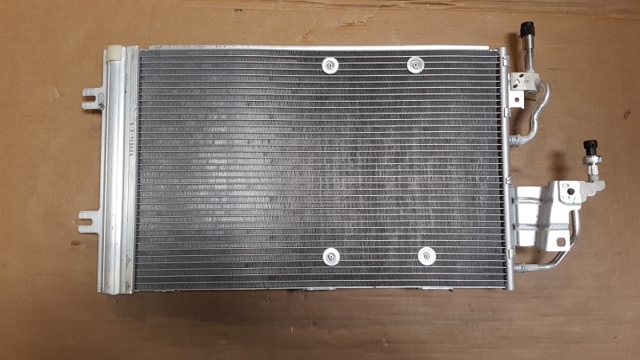 OPEL 13300339 Condensador de aire acondicionado  comprar en Ponferrada