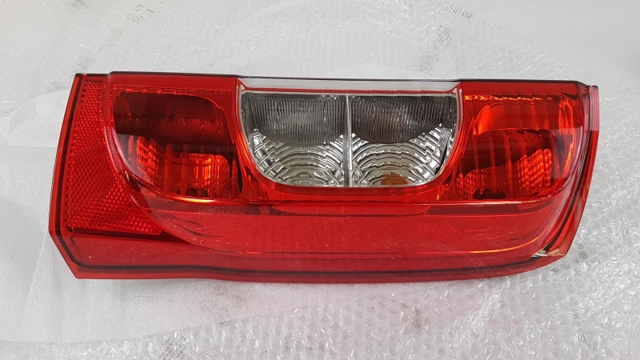 FIAT 1391431080 Piloto trasero derecho  en stock Salamanca