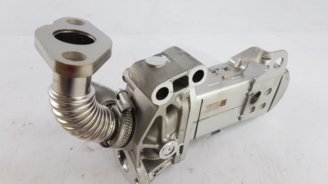 NISSAN 147355X00B Enfriador de recirculación de gases de escape EGR comprar Barcelona