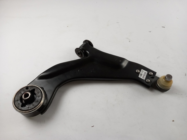 1522082 FORD Brazo inferior derecho de la suspensión delantera  disponible Ourense