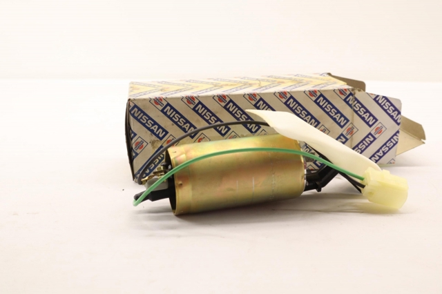 Unidad de alimentación de combustible para Nissan Vanette C23