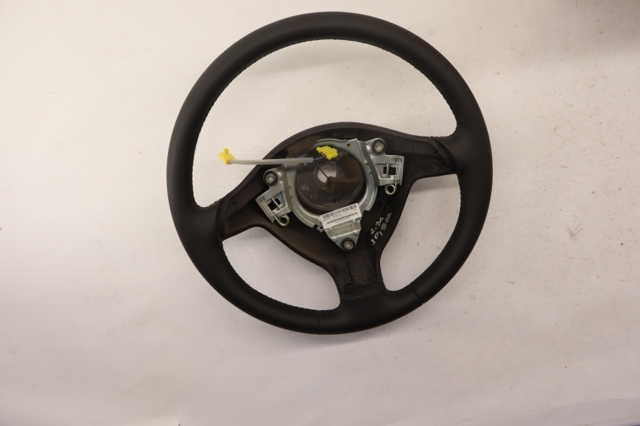 Precio del repuesto Volante multifuncion Leon  hatchback