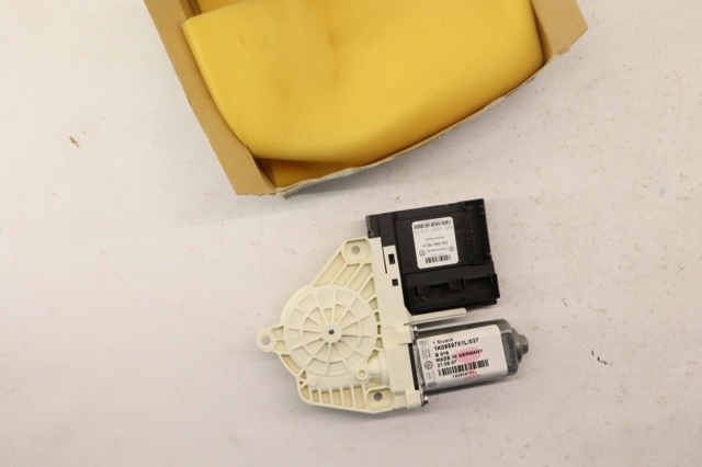1K0959701L037 VAG Motor del elevalunas de la puerta delantera izquierda  comprar en Oviedo
