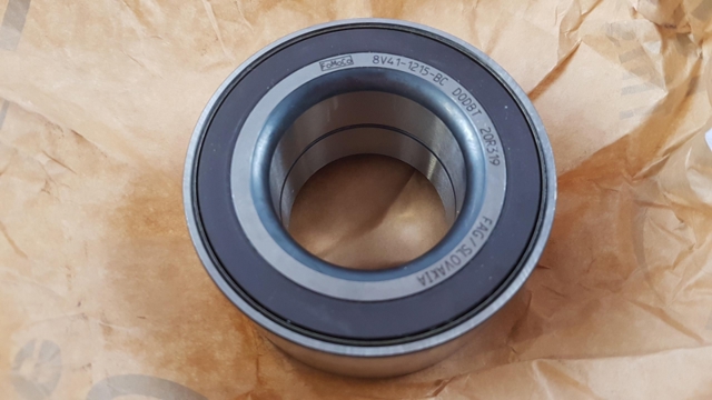 FORD 2215574 Cojinete de rueda delantero  en stock Salamanca