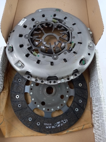 RENAULT 302059399R Kit de embrague  disponible España