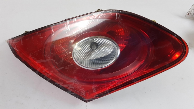 3C8945093F Piloto trasero interior izquierdo  en stock Granada