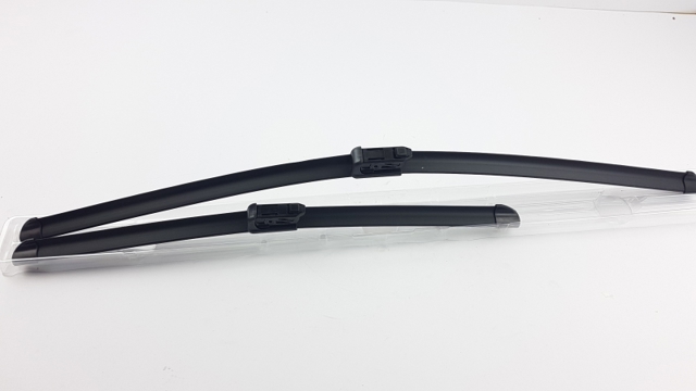 Comprar Juego de escobillas limpiaparabrisas delanteras, 2 piezas Skoda SuperB III 3V3 a bajo precio