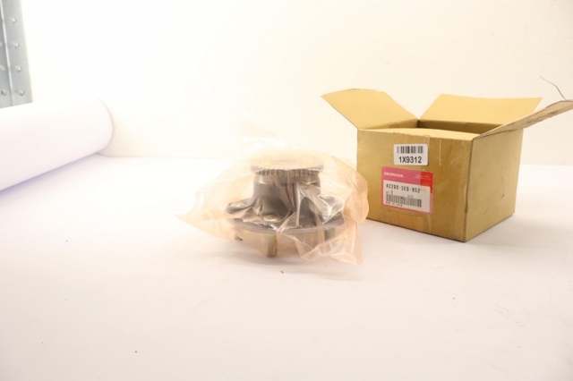 42200SED952 HONDA Cubo de rueda trasero comprar Bilbao
