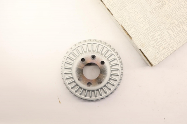 Comprar Tambor de freno trasero Renault Clio V B7 a bajo precio