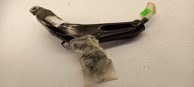 4864030290 TOYOTA Brazo inferior izquierdo de la suspensión delantera  comprar en Lleida