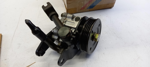 Bomba hidráulica de dirección Nissan Micra  (1982-1992)