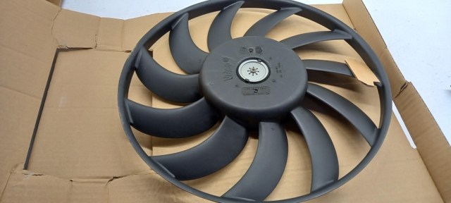 VAG 4F0959455 Ventilador izquierdo del radiador de refrigeración  disponible Valladolid
