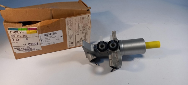 Comprar Cilindro principal de freno A4  8K2
