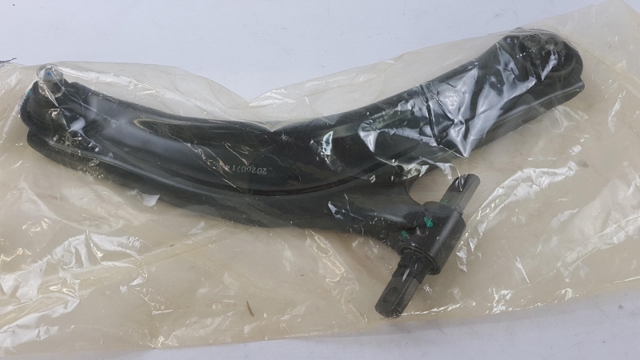 545040445R RENAULT Brazo inferior derecho de la suspensión delantera  en stock Córdoba