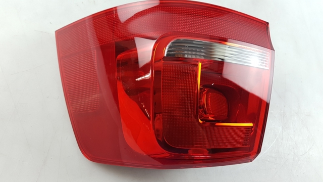 VAG 7N0945096D Piloto trasero exterior derecho  en stock Terrassa