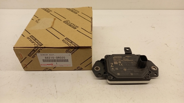 882100R020 Toyota