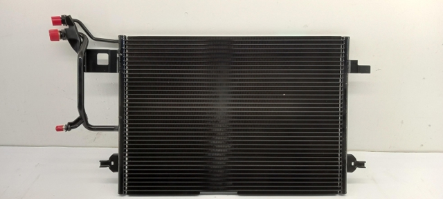8D0260403C Condensador aire acondicionado comprar Almería