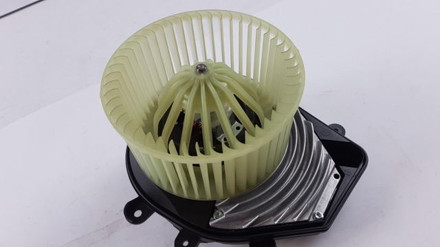 8D1820021B VAG Motor del ventilador del calefactor  comprar en Lleida