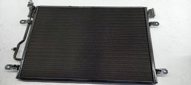 VAG 8E0260403D Condensador de aire acondicionado  disponible Valladolid