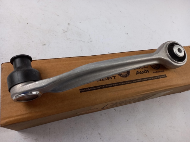 8E0407505P Brazo superior izquierdo de la suspensión delantera comprar Almería