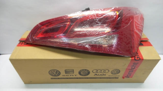 8R0945094 VAG Piloto trasero derecho comprar Madrid