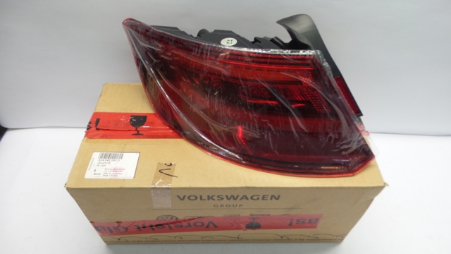 8V4945095D VAG Piloto trasero exterior izquierdo  disponible Alicante