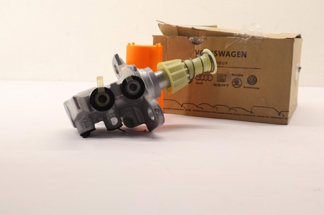 Comprar Cilindro principal de freno Q5  FYB, FYG