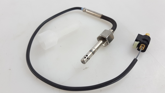 MERCEDES A0009054005 Sensor de temperatura de gases de escape antes del catalizador comprar Pamplona