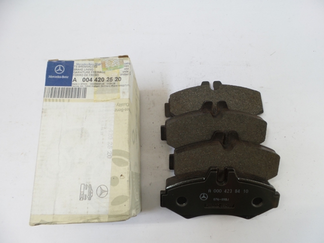 A0044202520 Pastillas de freno traseras de disco  comprar en Reus
