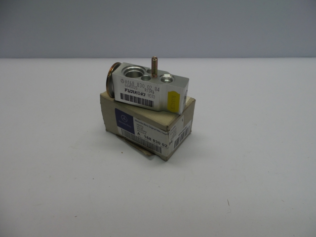 A1688300284 Mercedes