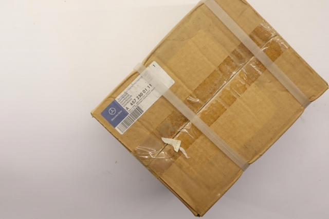 MERCEDES A4572300111 Compresor de aire acondicionado  en stock Terrassa