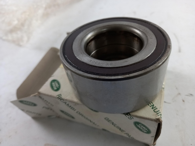 LAND ROVER LR041425 Cojinete de cubo delantero/trasero  en stock Terrassa