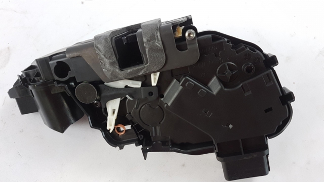 LR072420 Land Rover