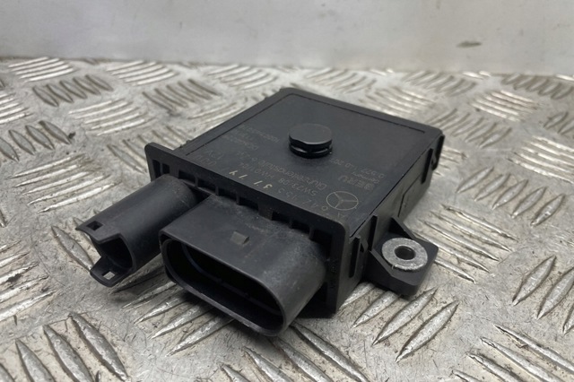 A6421533779 MERCEDES Relé de los calentadores comprar Madrid