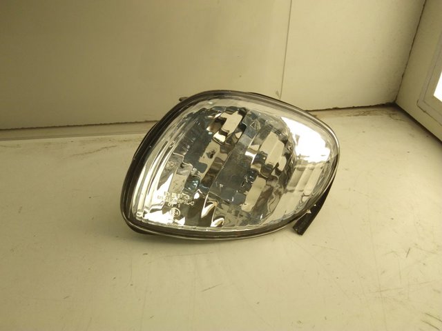 Luz de gálibo izquierda 21215F1LUE TOYOTA